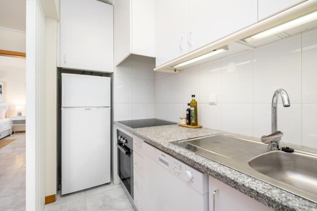 Rocha View Apartment ปอร์ติเมา ภายนอก รูปภาพ