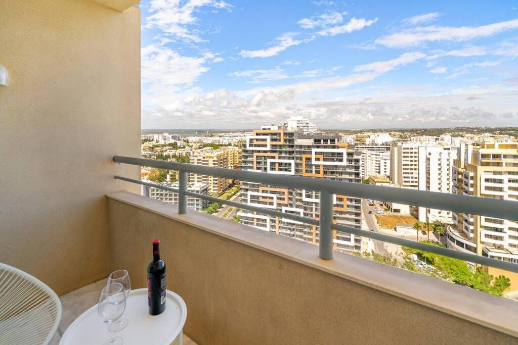 Rocha View Apartment ปอร์ติเมา ภายนอก รูปภาพ